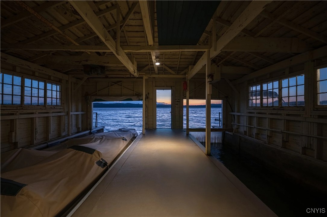 1870 West Lake Road Skaneateles, NY 13152 - Photo 9 of 37