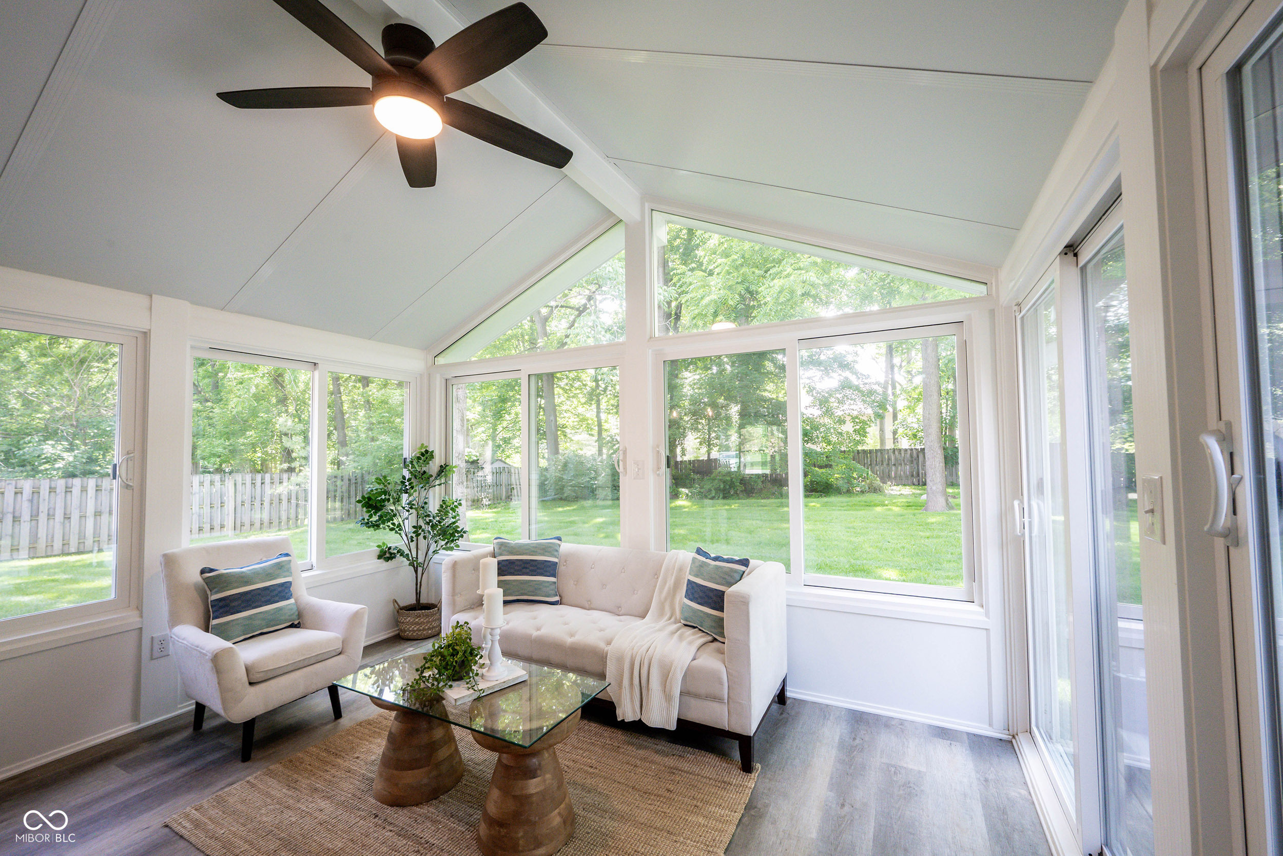 9861 Oakleaf Way McCordsville, IN 46055 - Photo 4 of 63