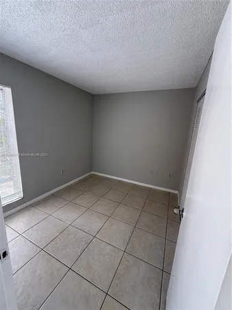$1,900 | 4705 Northwest 7th Street, Unit 2037, Miami, FL 33126