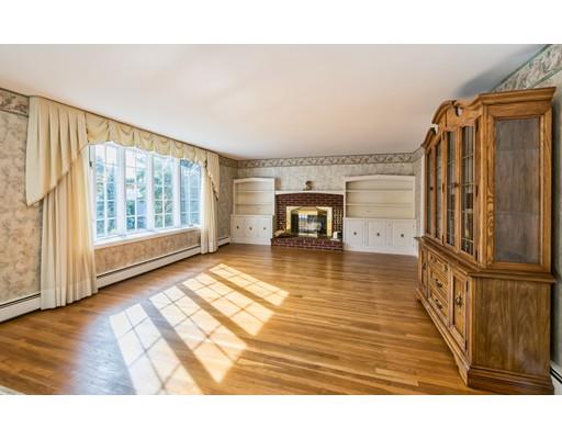 3 Bradley Road Salem, MA 01970 - Photo 4 of 30 Gallery Image 4