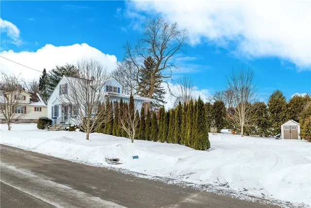 $229,900 | 8 Pleasantview Place, Whitestown, NY 13492