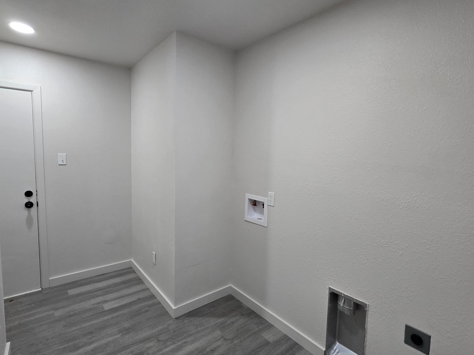 205 North 21st Street Lamesa, TX 79331 - Photo 10 of 14 a view of small space with wooden floor