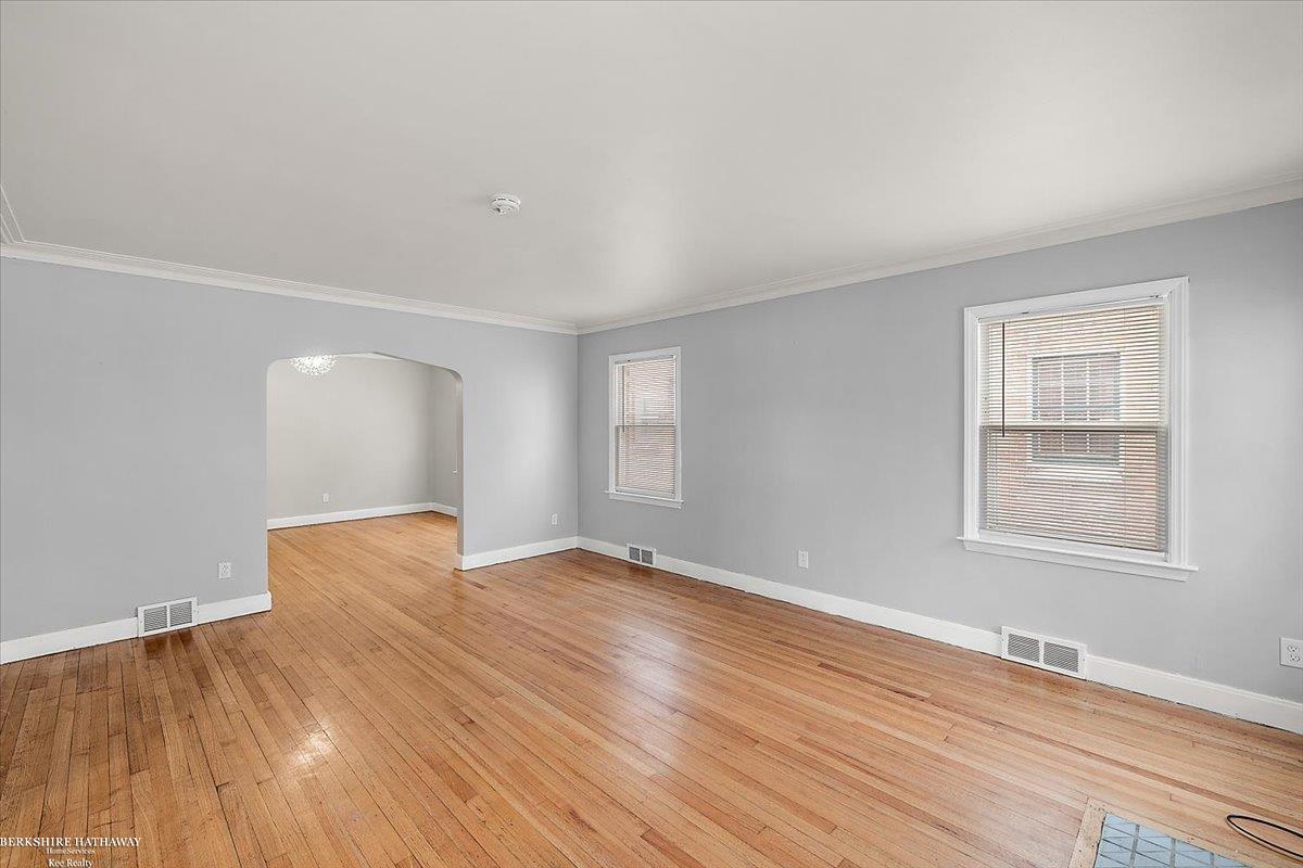 5101 Harvard Road Detroit, MI 48224 - Photo 5 of 33 50167087-6b354b14-4e00-45a2-b008-687631e69969.JPG