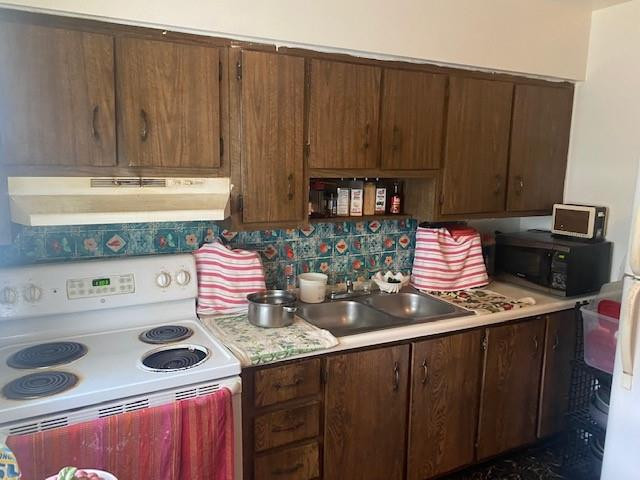 441 Silver Beach Road Riviera Beach, FL 33403 - Photo 9 of 31 Photo 9