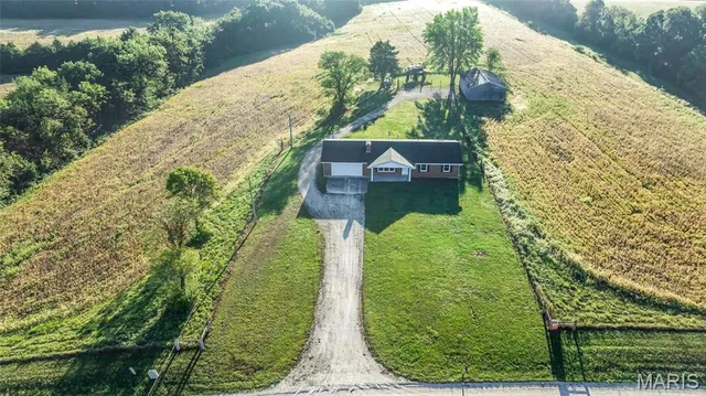 $819,999 | 762 Cave Farm Road, Troy, MO 63379