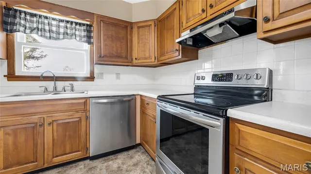 $819,999 | 762 Cave Farm Road, Troy, MO 63379