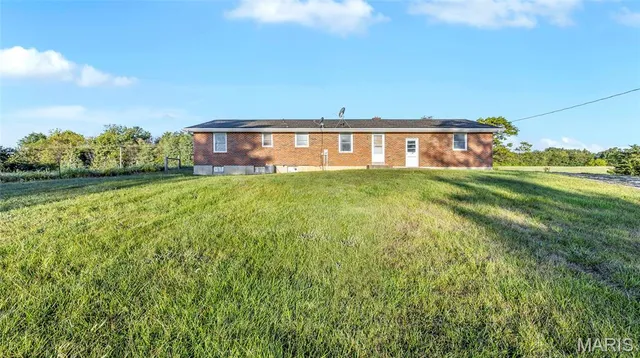 $819,999 | 762 Cave Farm Road, Troy, MO 63379