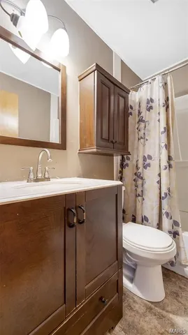 $819,999 | 762 Cave Farm Road, Troy, MO 63379