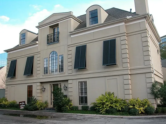 $5,500 | 516 South Post Oak Lane, Unit 7, Houston, TX 77056