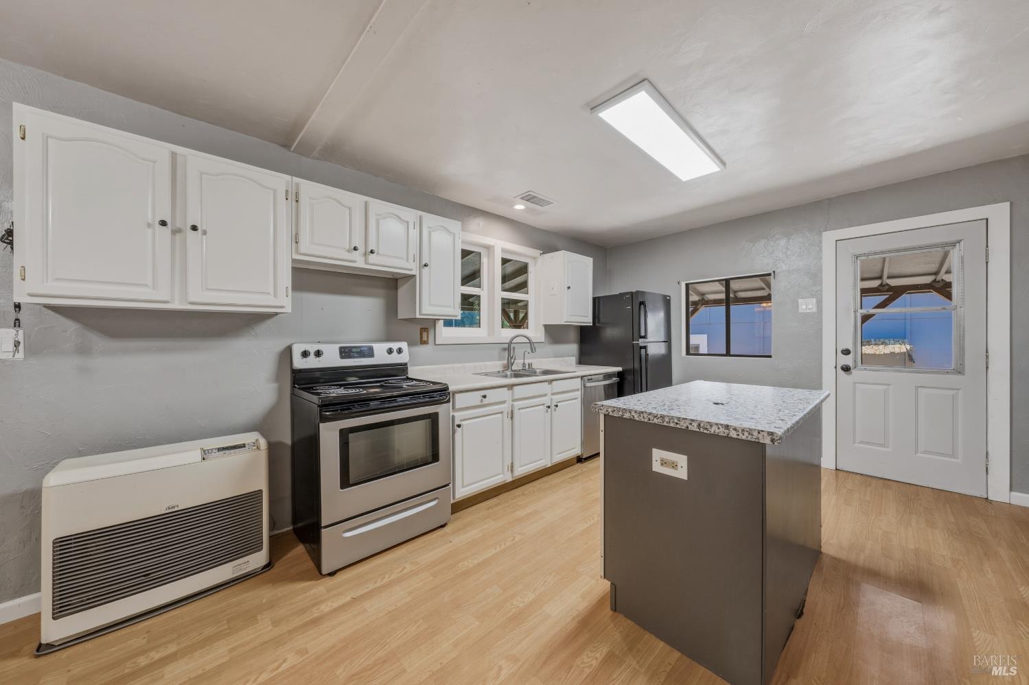 6240 Eastside Calpella Road Ukiah, CA 95482 - Photo 10 of 33