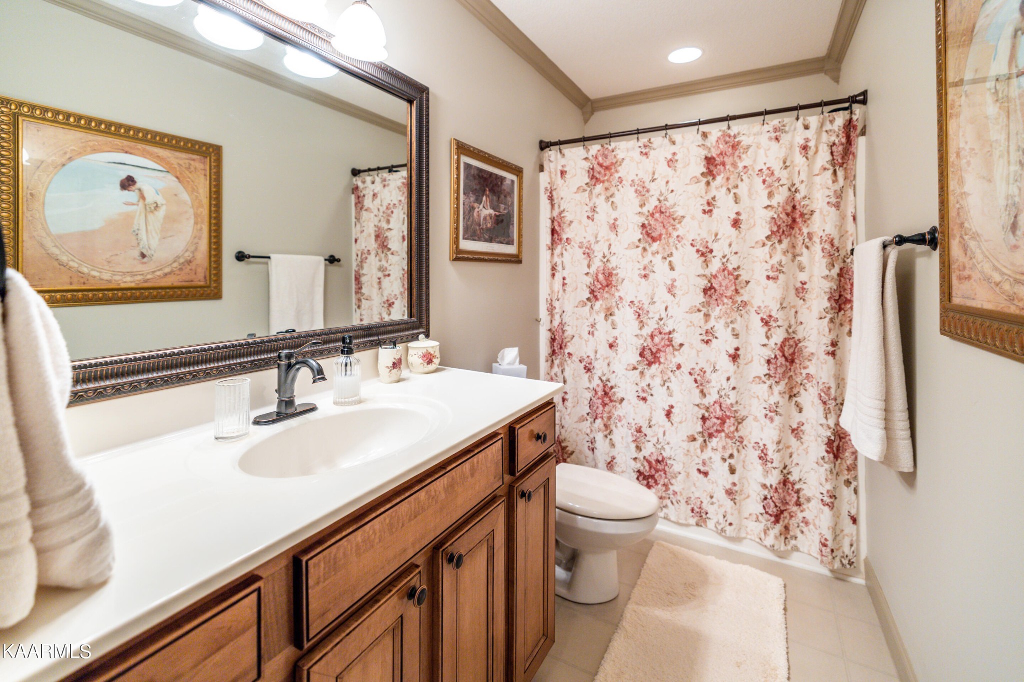 9043 Rocky Ridge Way, Unit 9 Knoxville, TN 37924 - Photo 23 of 31 a bathroom with a sink toilet and shower