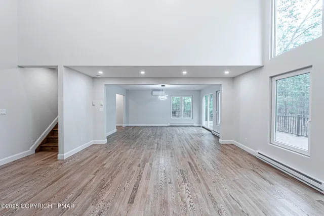 $699,900 | 5806 Decker Road, Bushkill, PA 18324