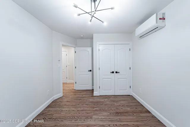 $699,900 | 5806 Decker Road, Bushkill, PA 18324