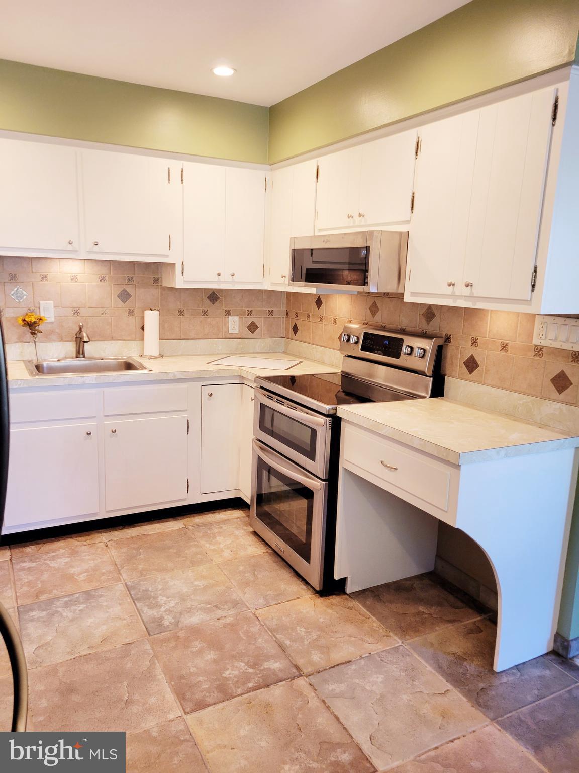2369 Street Road Warrington, PA 18976 - Photo 5 of 25 Gallery Image 5