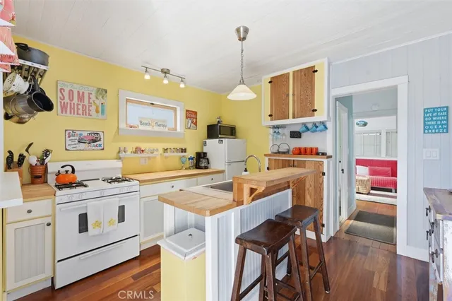 $1,615,000 | 222 South Broadway, Redondo Beach, CA 90277