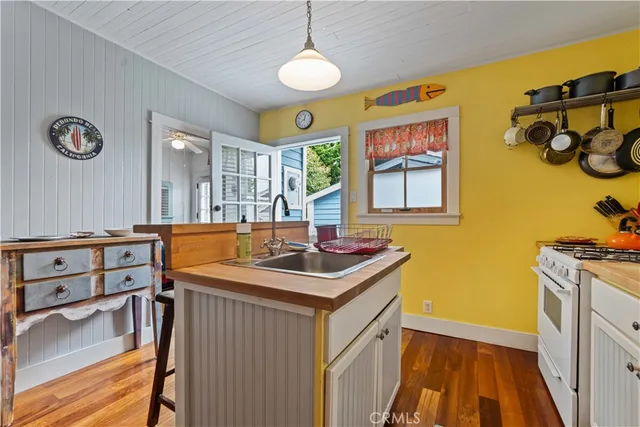 $1,615,000 | 222 South Broadway, Redondo Beach, CA 90277