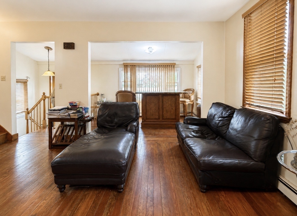 439 Newport Road Hull, MA 02045 - Photo 8 of 19