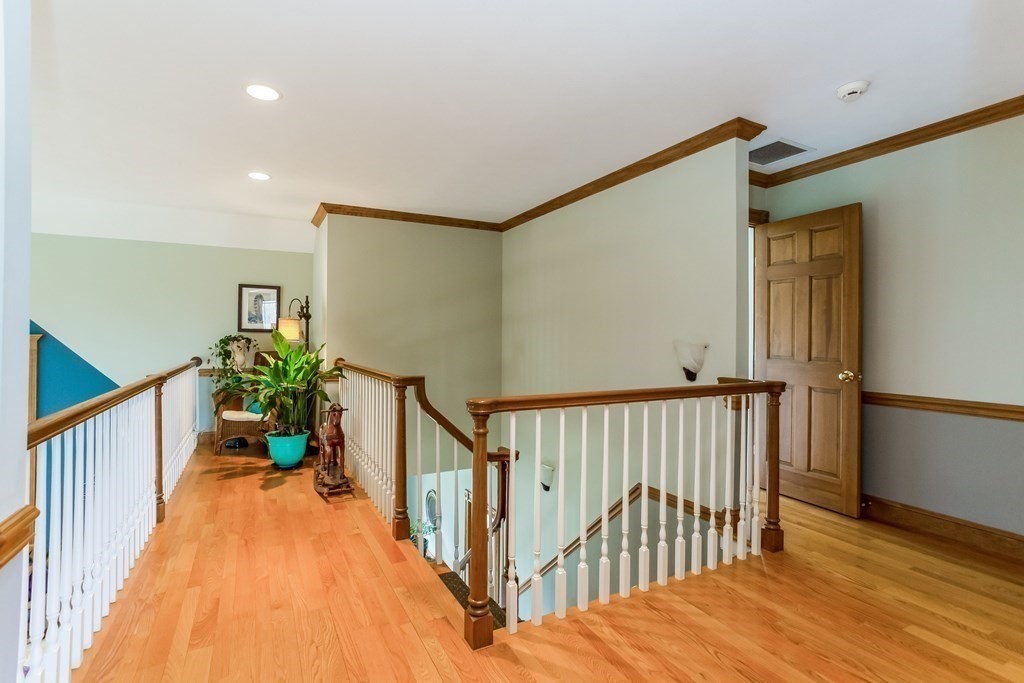 636 Wolf Swamp Road Longmeadow, MA 01106 - Photo 20 of 34