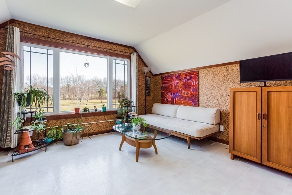 636 Wolf Swamp Road Longmeadow, MA 01106 - Photo 27 of 34