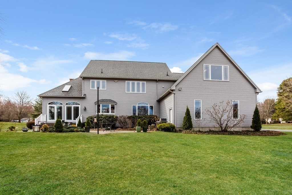 636 Wolf Swamp Road Longmeadow, MA 01106 - Photo 32 of 34