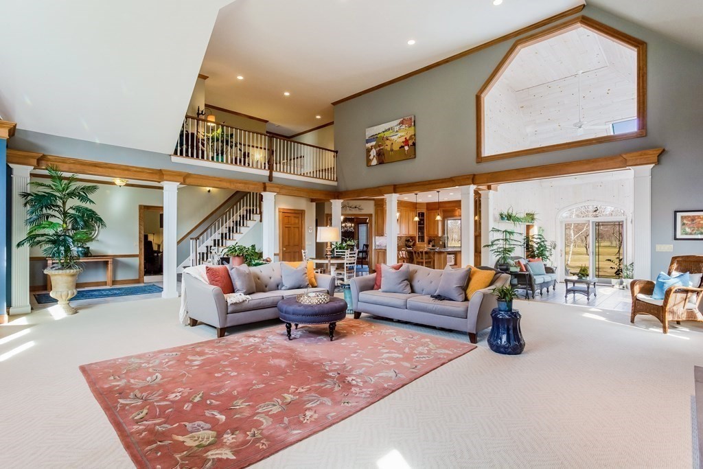 636 Wolf Swamp Road Longmeadow, MA 01106 - Photo 6 of 34