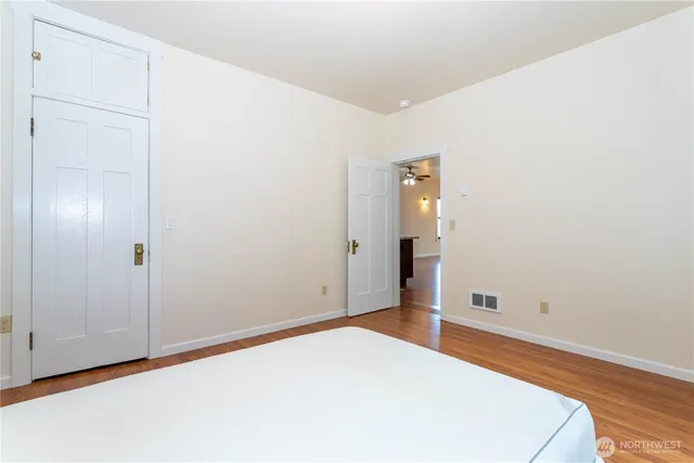 a view of a room with an empty space