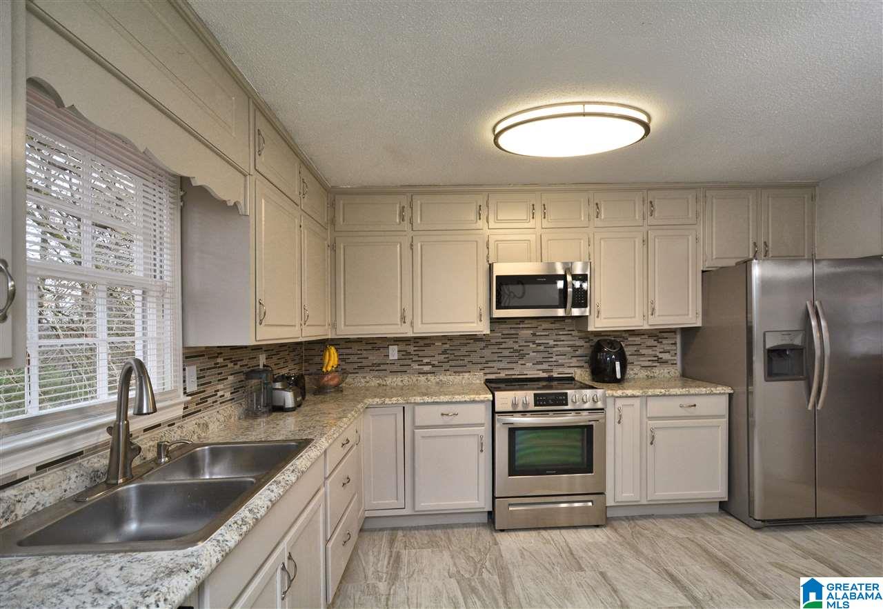 3008 Ridgebrook Road Fultondale, AL 35068 - Photo 13 of 37