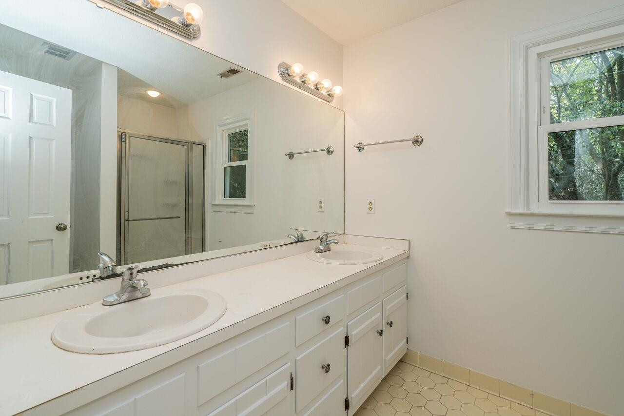 5017 Field And Stream Road Raleigh, NC 27613 - Photo 18 of 29 Photo 18