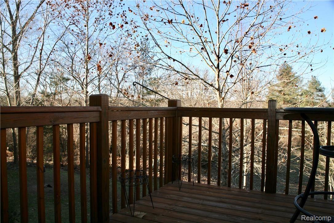 691 Mountain Circle Rochester, MI 48306 - Photo 19 of 23 fullsizeoutput_4b0.jpeg
