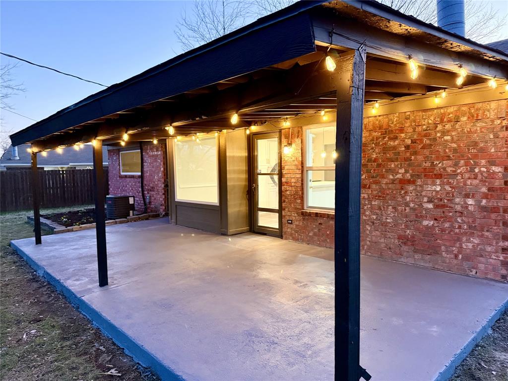 6357 Cascade Circle Watauga, TX 76148 - Photo 22 of 22 a view of a porch