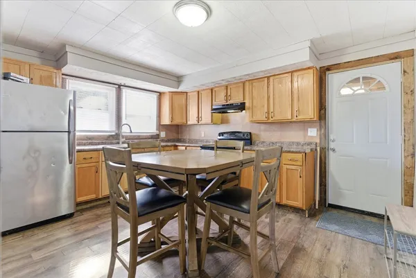 $115,000 | 301 North 2nd Avenue, Chenoa, IL 61726