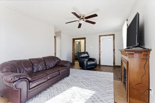 $115,000 | 301 North 2nd Avenue, Chenoa, IL 61726