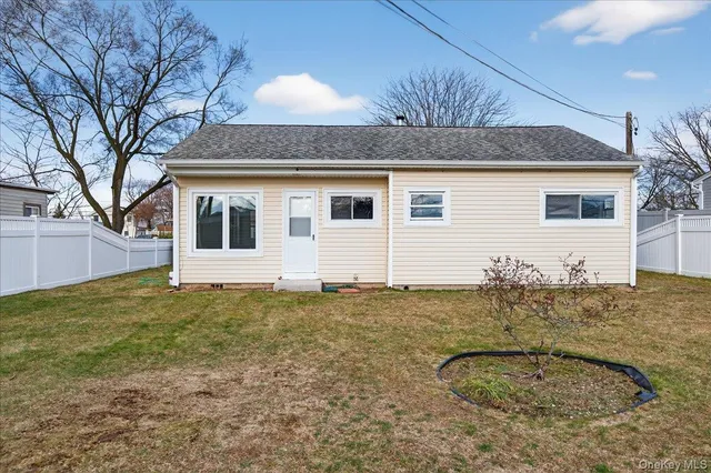 $434,000 | 21 North Somerset Road, Amityville, NY 11701