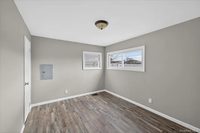 $434,000 | 21 North Somerset Road, Amityville, NY 11701