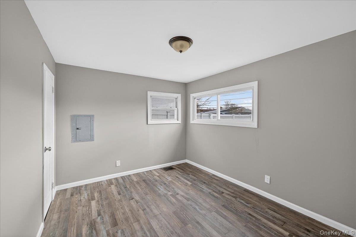 21 North Somerset Road Amityville, NY 11701 - Photo 8 of 16