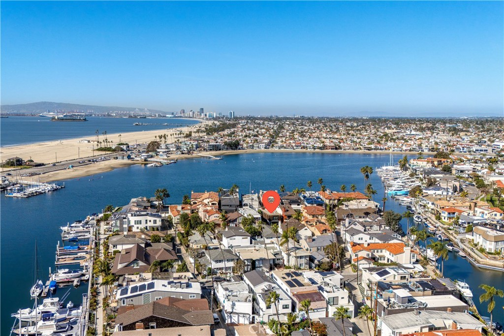 35 Geneva Walk Long Beach, CA 90803 - Photo 2 of 36 an aerial view of a city