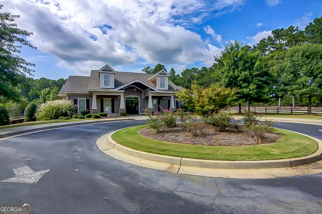 $675,000 | 65 Fox Hall Crossing West, Senoia, GA 30276