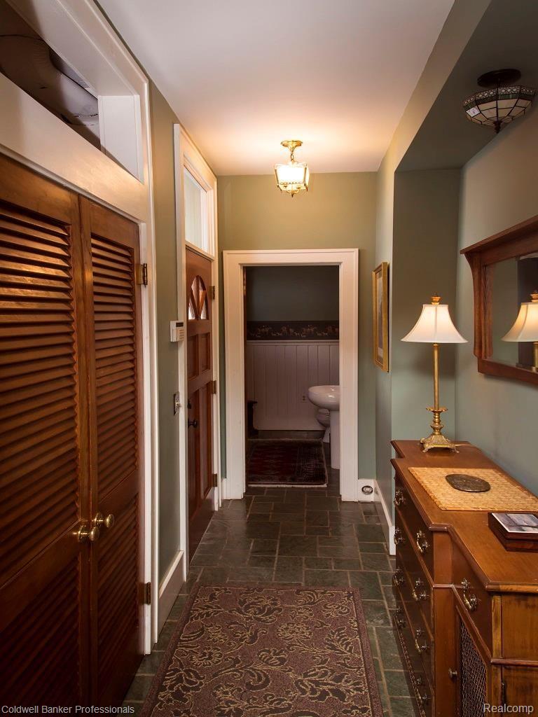1295 Villa Road Birmingham, MI 48009 - Photo 30 of 34 Mud Room