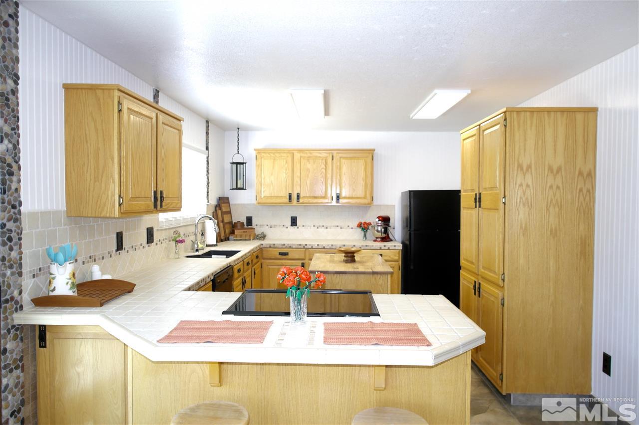 9434 Autumn Leaf Way Reno, NV 89506 - Photo 4 of 25 Photo 4