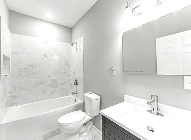 $399,000 | 2733 West 38th Street, Chicago, IL 60632