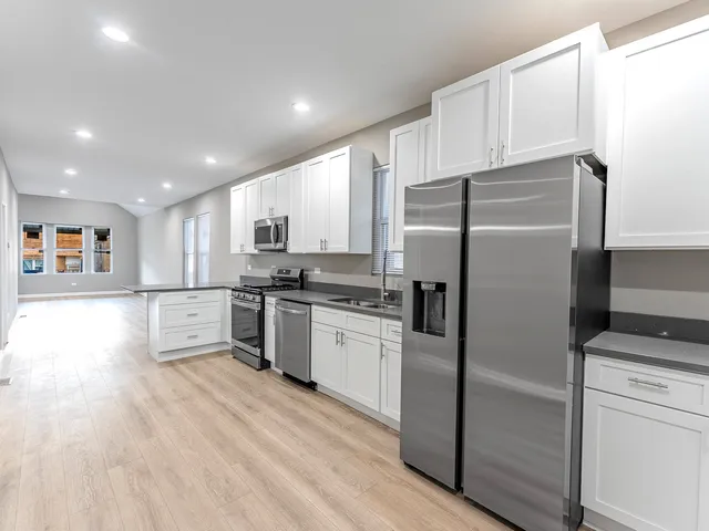 $399,000 | 2733 West 38th Street, Chicago, IL 60632