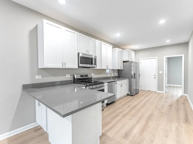 $399,000 | 2733 West 38th Street, Chicago, IL 60632