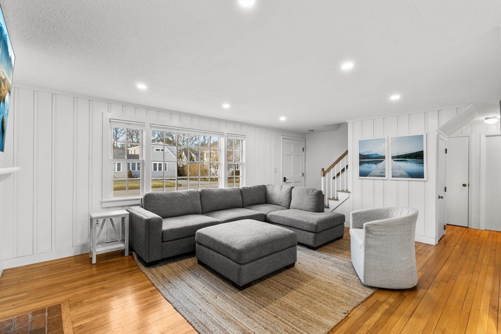 32 Emerson Road Falmouth, MA 02536 - Photo 17 of 42