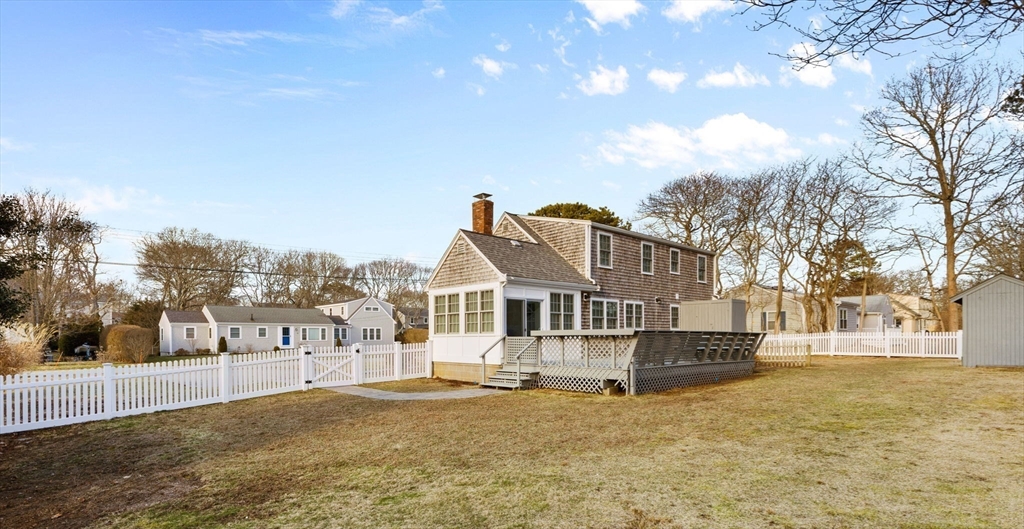 32 Emerson Road Falmouth, MA 02536 - Photo 4 of 42