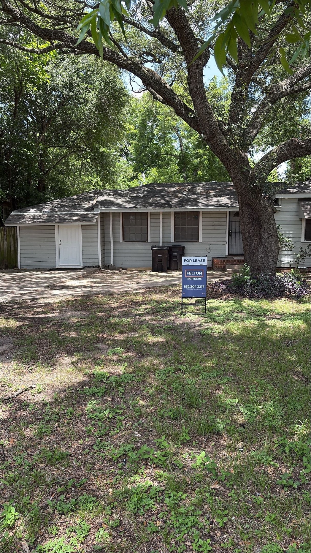 4723 Eppes Street Houston, TX 77021 - Photo 2 of 15 Front