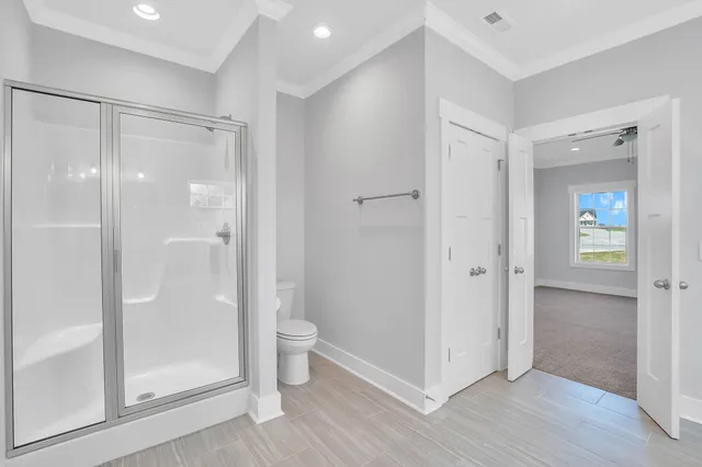 a view of a ceiling fan in a room