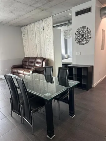 $2,600 | 690 Southwest 1st Court, Unit 2328, Miami, FL 33130