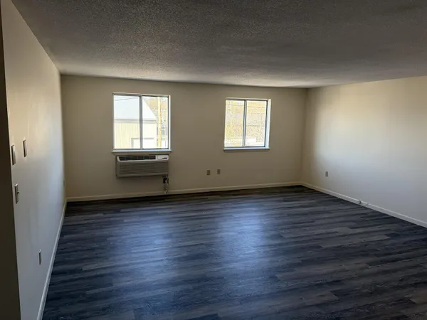 $1,650 | 16 Manning Street, Unit 201, Derry, NH 03038