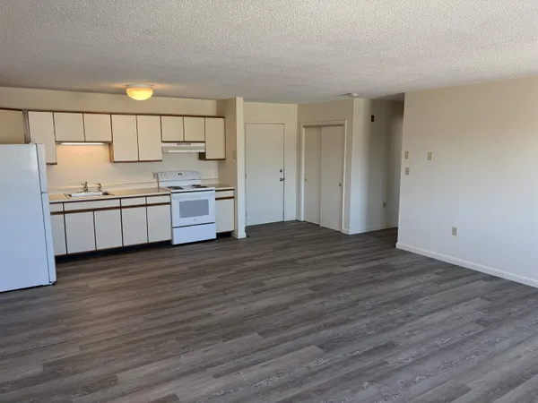 $1,650 | 16 Manning Street, Unit 201, Derry, NH 03038