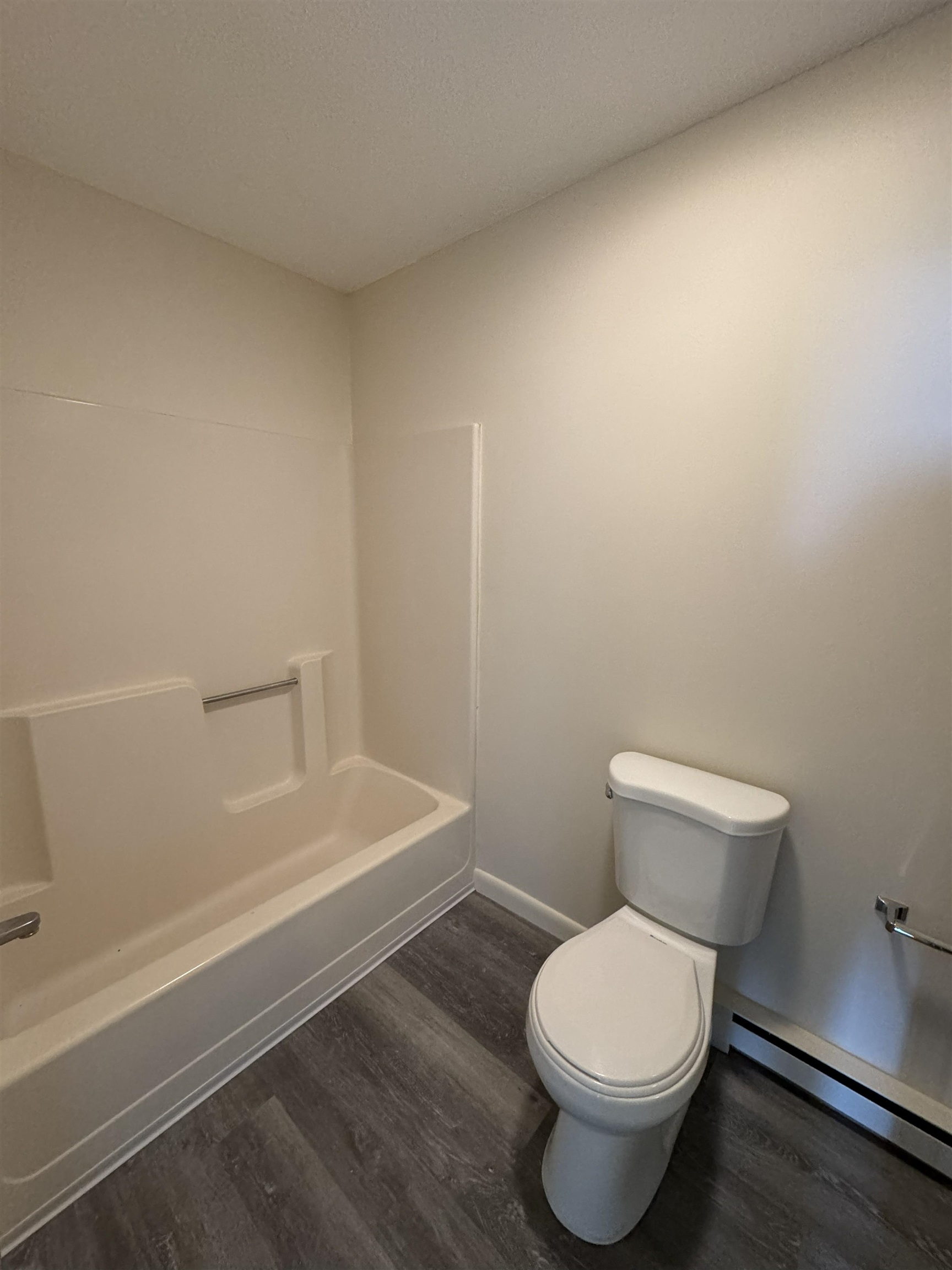 16 Manning Street, Unit 201 Derry, NH 03038 - Photo 5 of 6